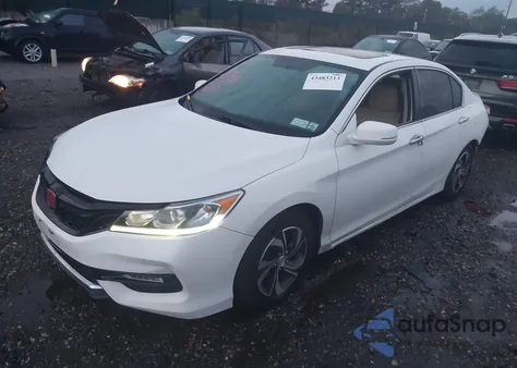 2016 Honda Accord Ex z USA, uszkodzony, nr VIN 1HGCR2F75GA172131